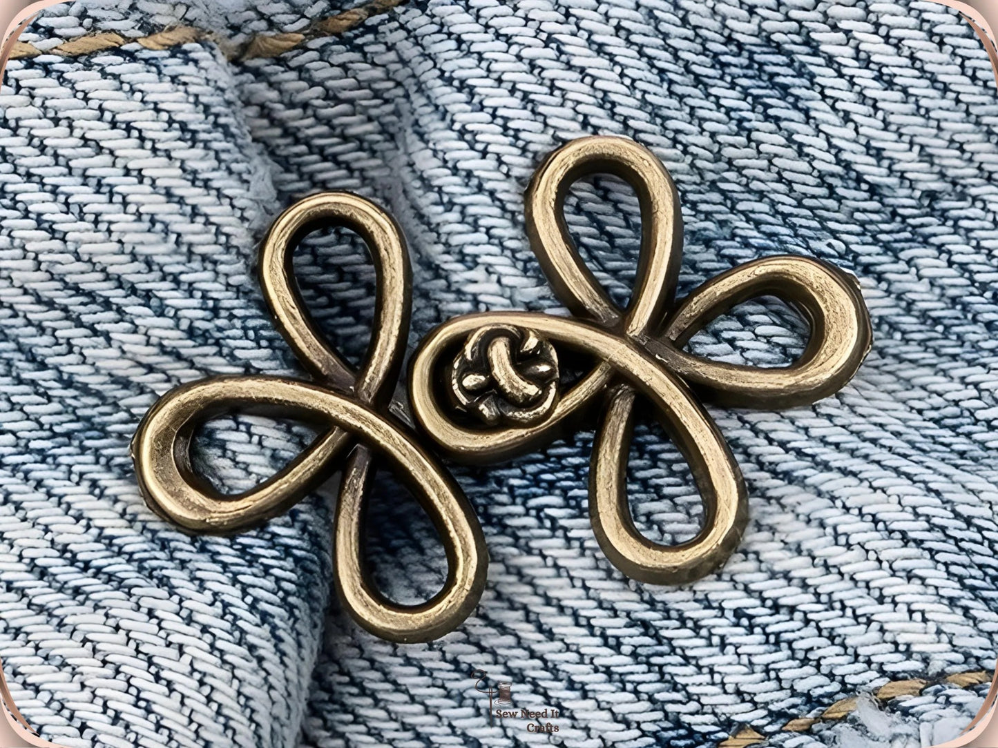 Bronze clover flower waist adjuster, one set, clipped to a denim waistband