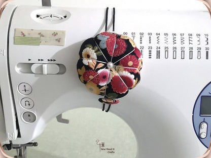 Floral Pin Cushion Wristband, Wrist Pin Cushion for Sewing, Floral Pincushion, Cute Pincushion, Beautiful Pincushions, Floral Pin Cushions