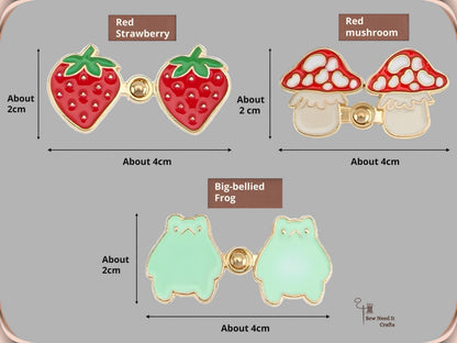 Size chart for strawberry, mushroom and big-bellied frog waist pins, each about 4 cm wide and 2 cm tall when snapped